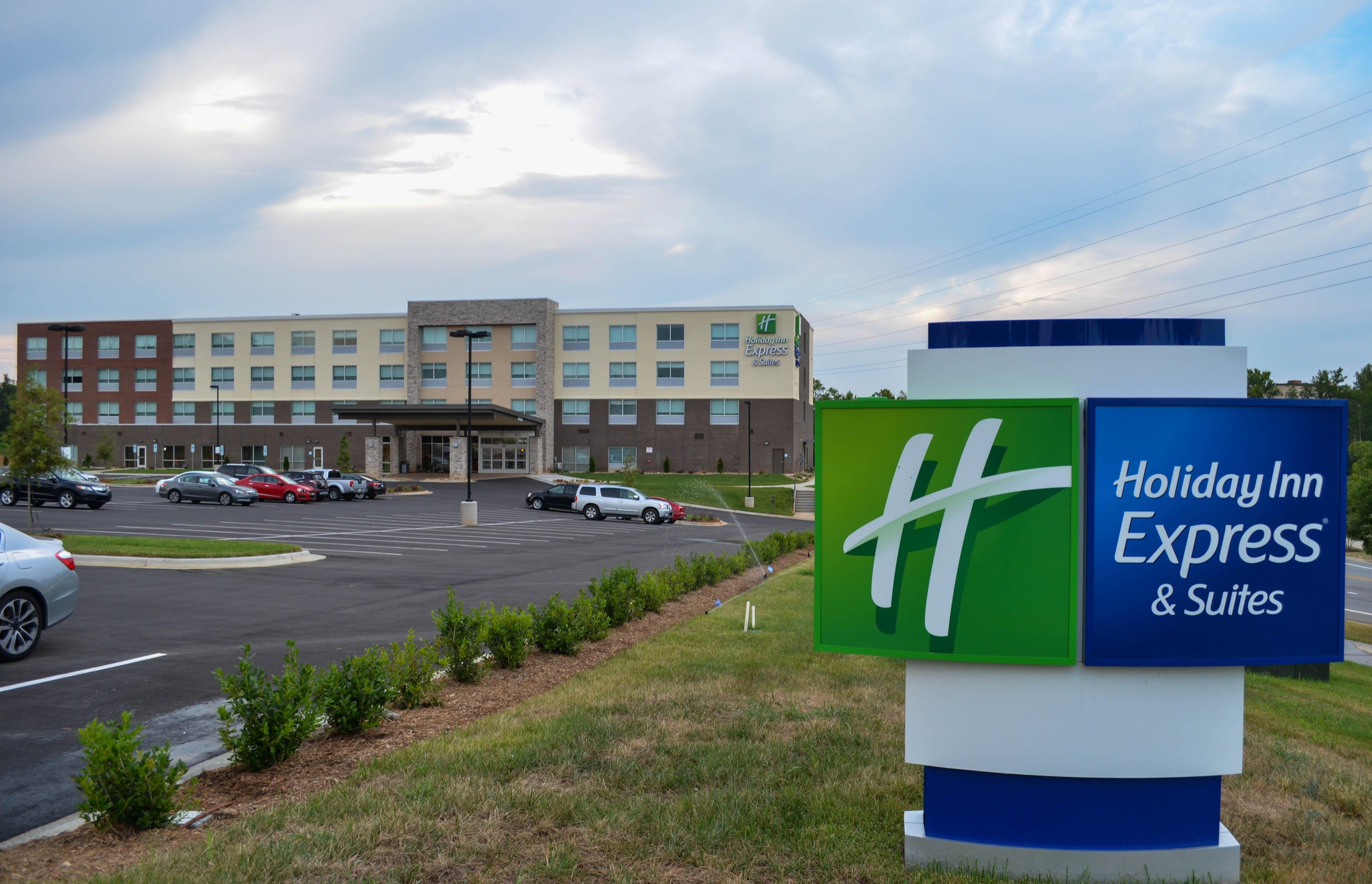 Holiday Inn Express & Suites Raleigh Airport - Brier Creek By Ihg Kültér fotó
