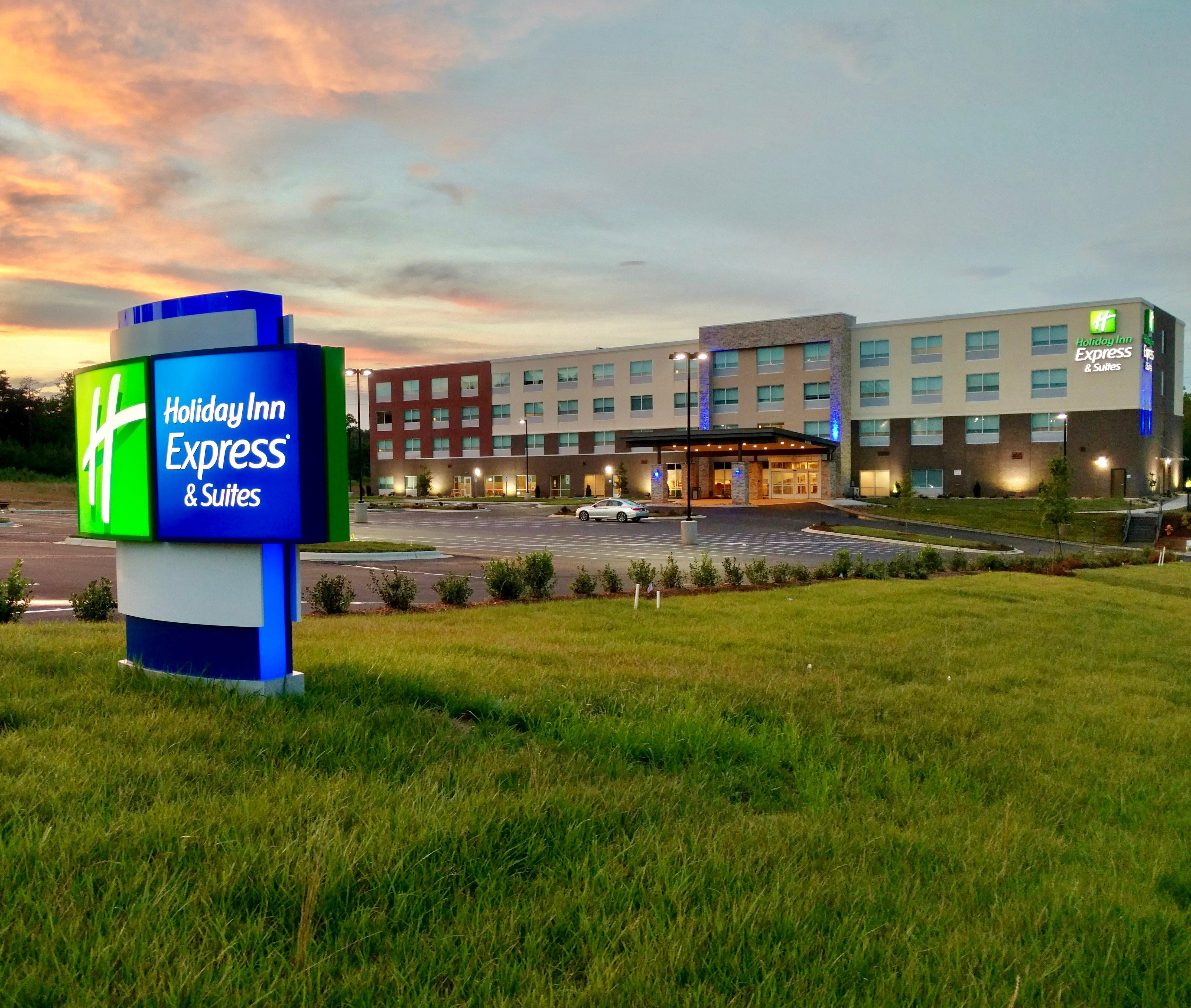 Holiday Inn Express & Suites Raleigh Airport - Brier Creek By Ihg Kültér fotó